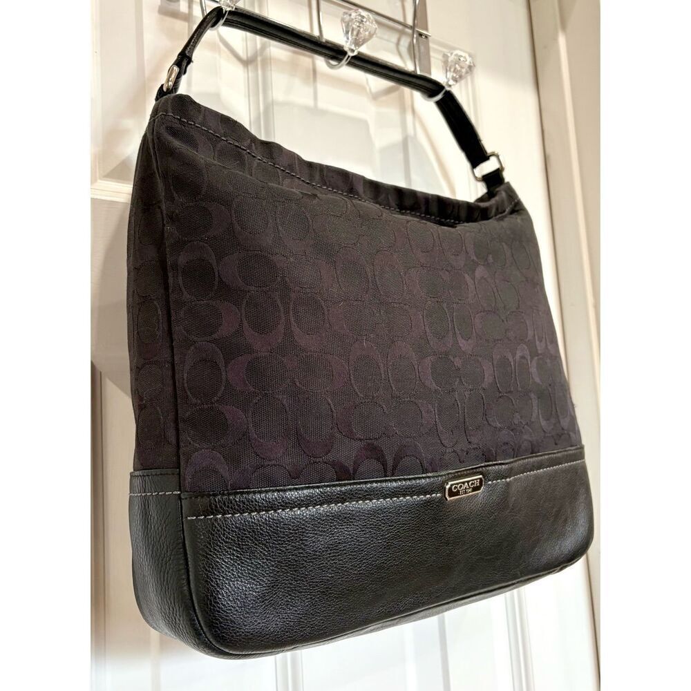 COACH - 🎉HP🎉 EUC Park Signature C Black Hobo/Leather Trim & Strap. BEAUTIFUL! - Picture 16 of 16